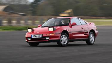Toyota MR2 - front tracking, drifting